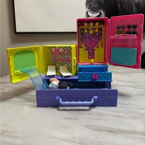 Barbie Extra Minis Pet Dollhouse Travel Party Playset with accessories